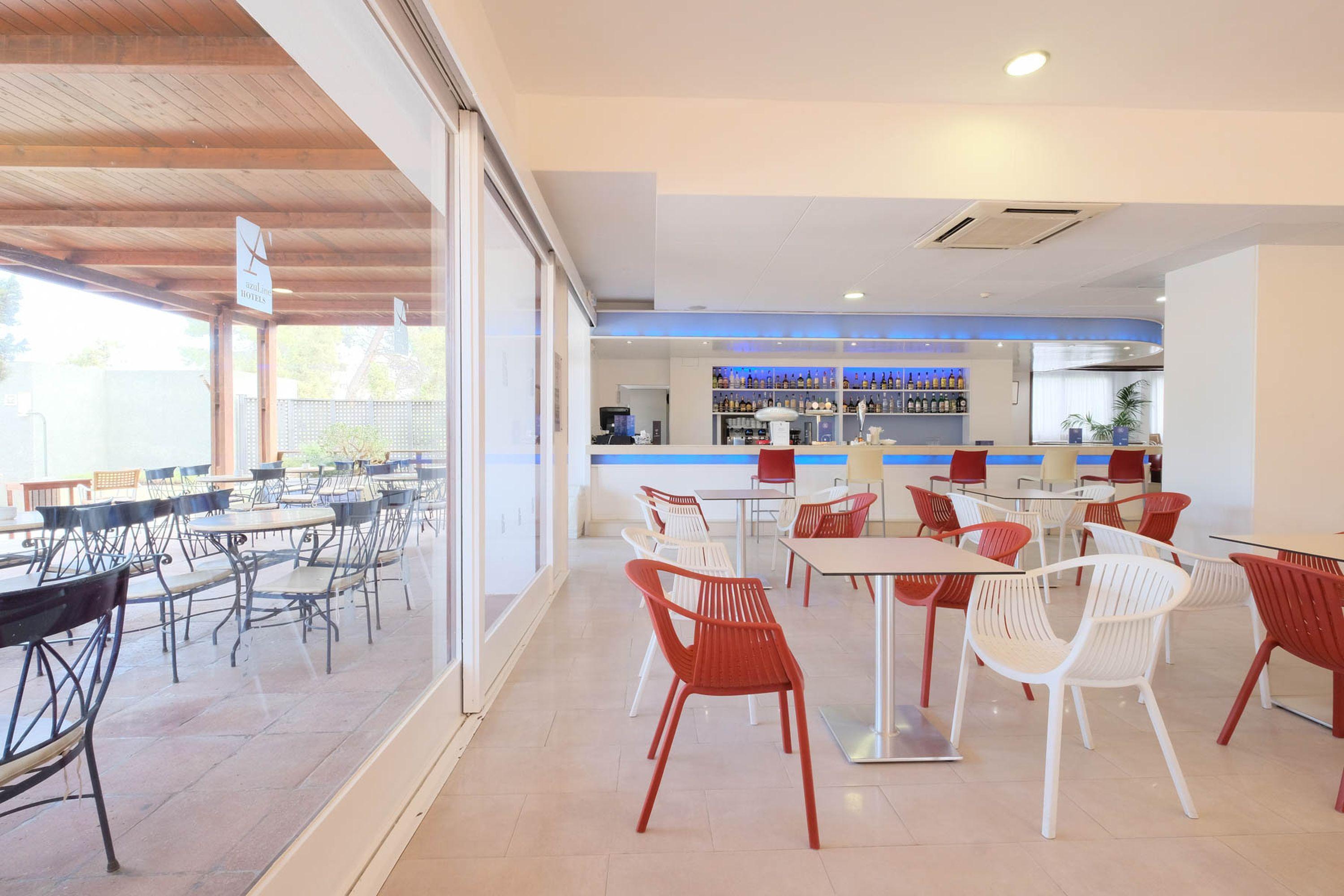 Azuline Hotel Bergantin San Antonio  Ngoại thất bức ảnh