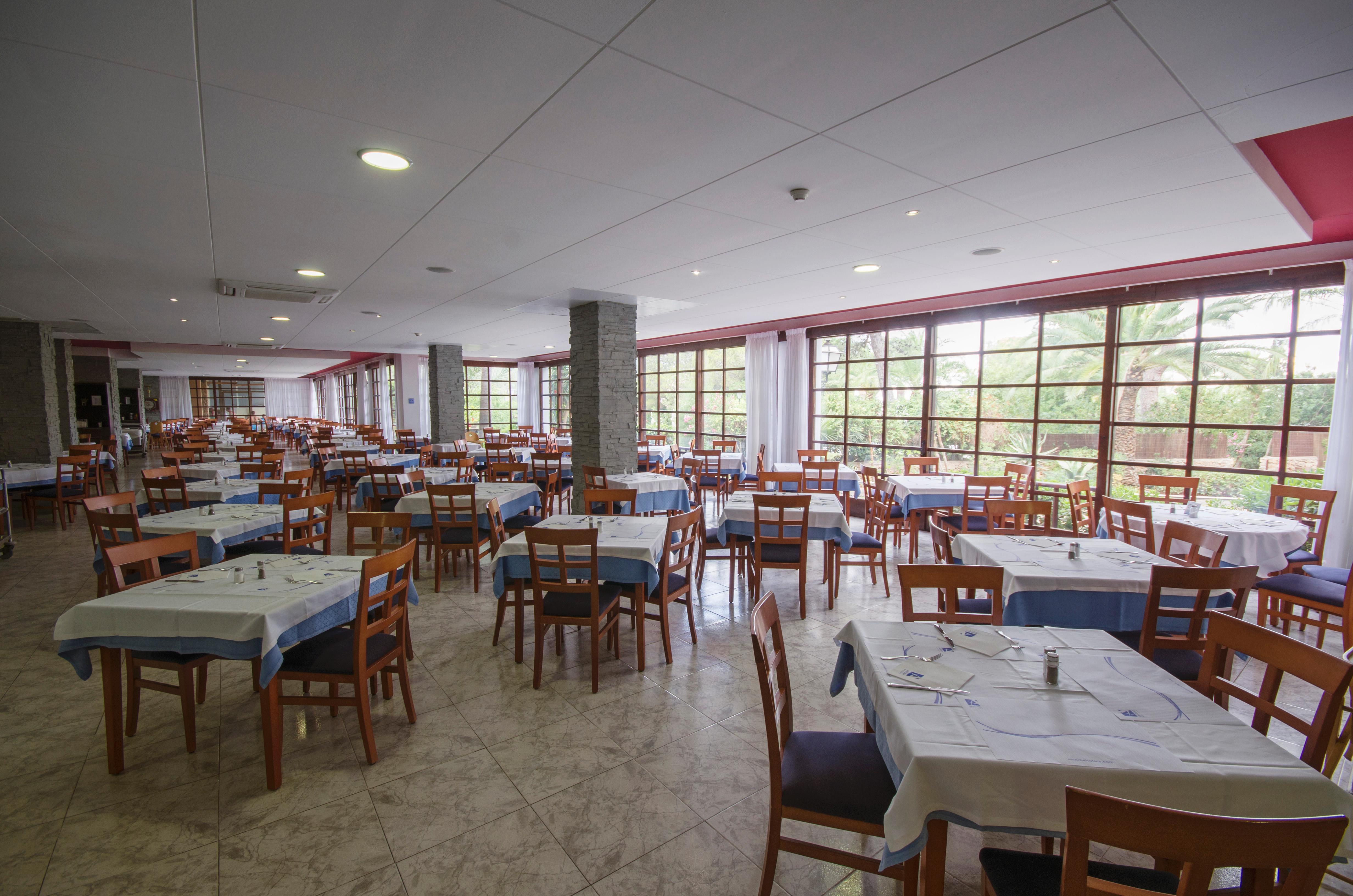 Azuline Hotel Bergantin San Antonio  Ngoại thất bức ảnh